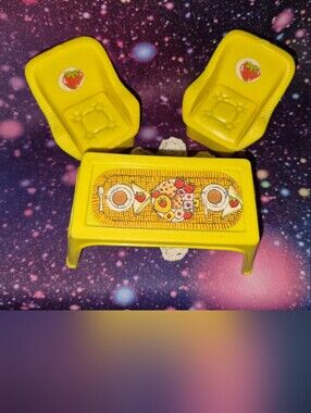 🍓 Vintage Strawberry Shortcake Garden House Playset Furniture & Accessories Lot